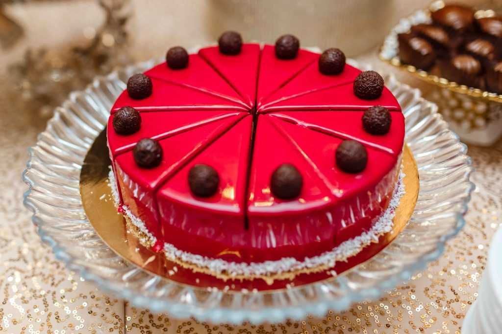 How To Pair Red Velvet Cake Dubai With Events